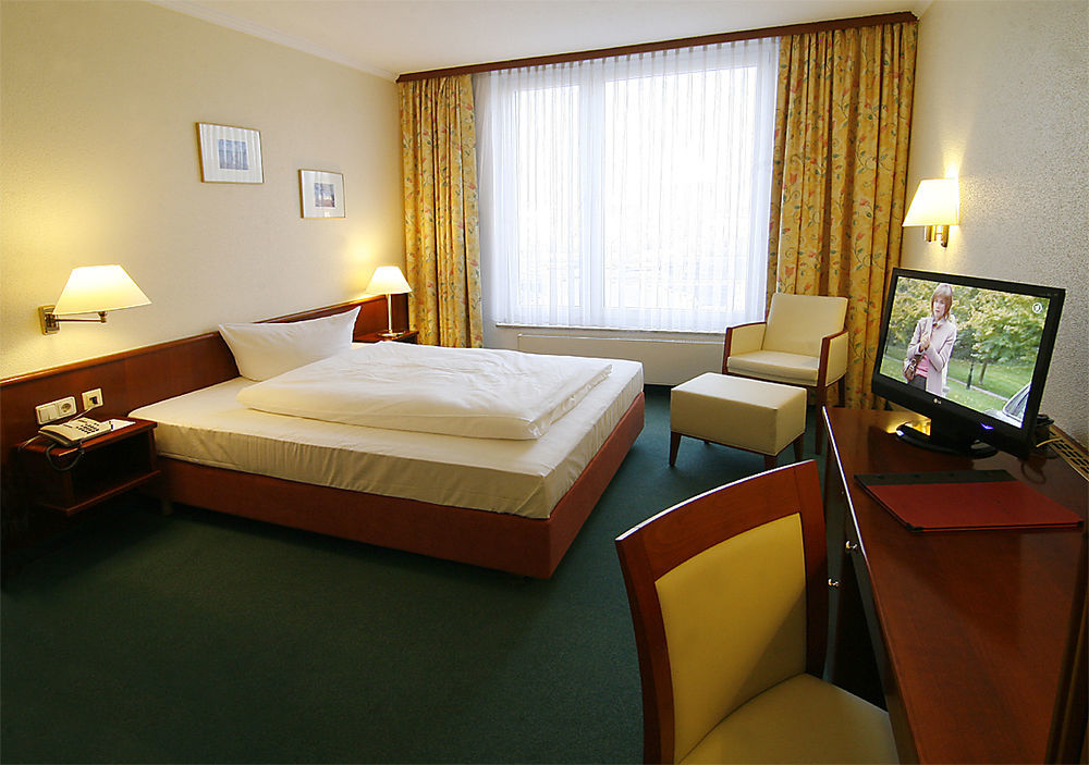 Alleehotel Europa Bensheim Exteriör bild