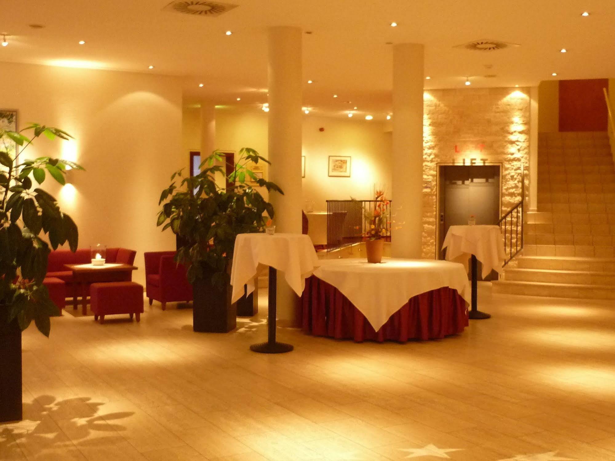 Alleehotel Europa Bensheim Exteriör bild