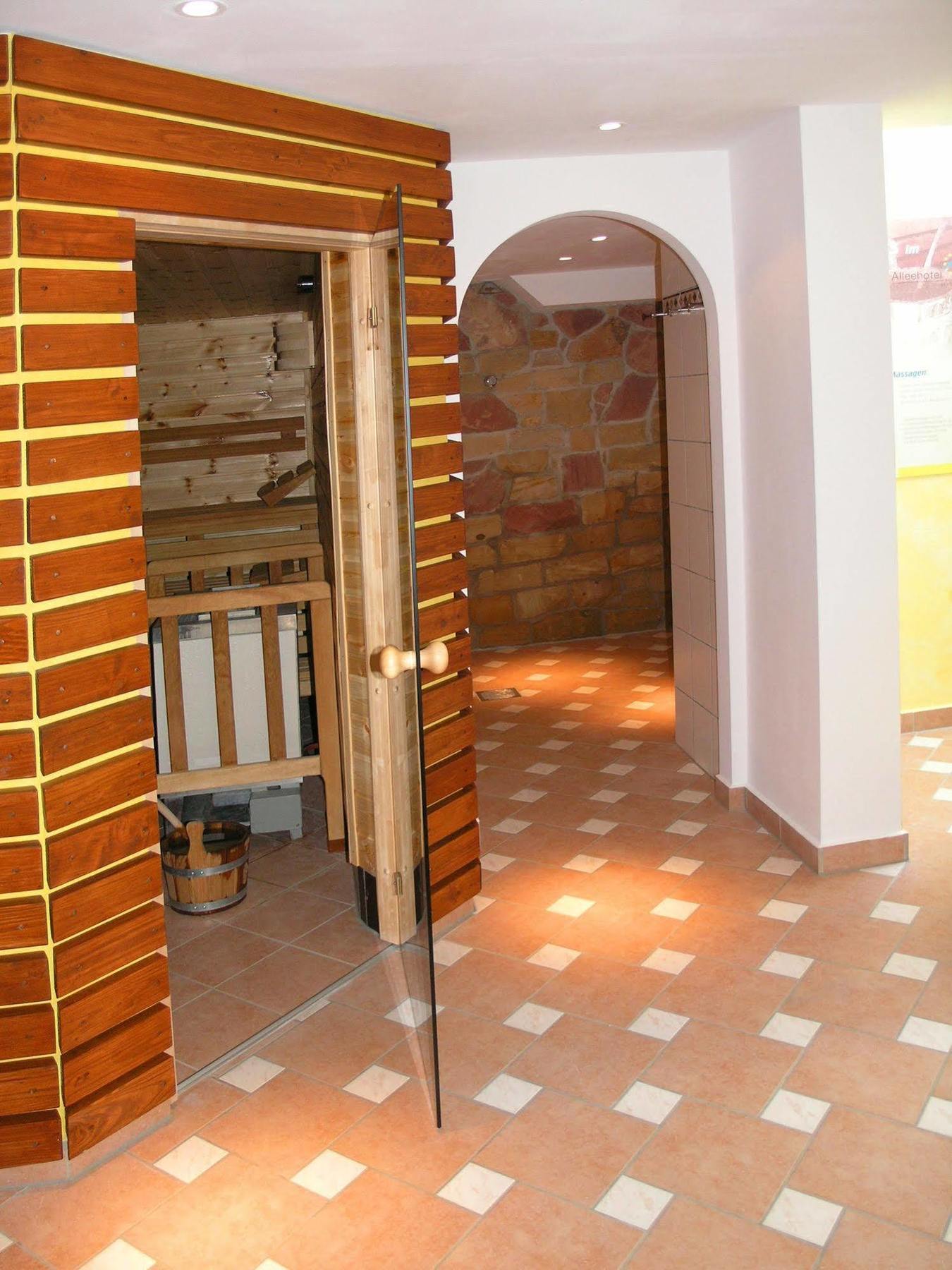 Alleehotel Europa Bensheim Exteriör bild